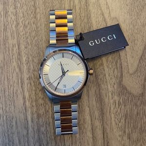 Gucci watch - never worn - (needs battery replacement)